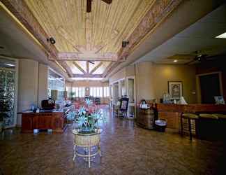 Lobby 2 4 Seasons at Desert Breezes