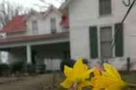 Exterior Mulberry Lavender Farm and B&B