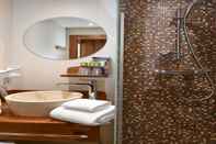 In-room Bathroom Logis Auberge des Moulins