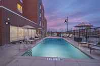 Swimming Pool TownePlace Suites by Marriott Columbia