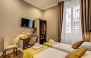 Kamar Tidur 7 Charme Spagna Boutique Hotel