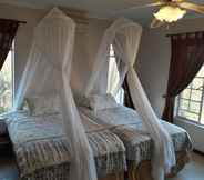 Kamar Tidur 4 Antares Bush Camp & Safaris - Hostel