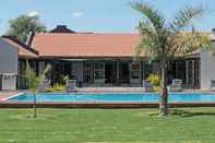 Swimming Pool Meloding Guest House