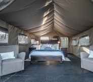 Kamar Tidur 5 West Coast Luxury Tents- Glamping