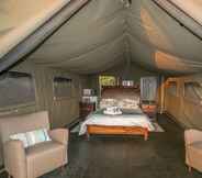 Kamar Tidur 6 West Coast Luxury Tents- Glamping