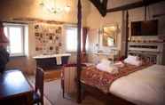 Kamar Tidur 3 The White Hart Somerton