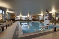 Swimming Pool Hyatt House Chicago Oak Brook