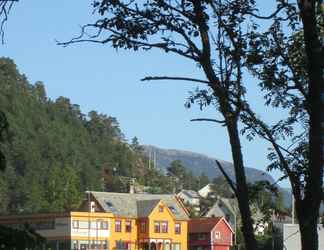 Exterior 2 Lavik Fjord Hotell