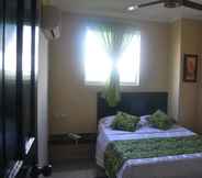 Kamar Tidur 5 Hotel Calarca N1