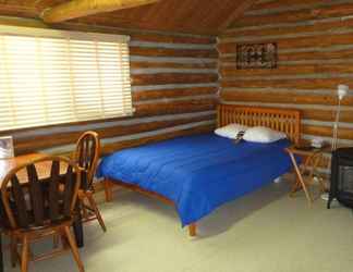 Kamar Tidur 2 Christina Lake Lodge