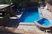 Swimming Pool Hostal Amigo Lucho