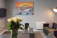 Lobby Dream Apartments Quayside