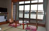 Kamar Tidur 7 Kahan no Yado Karatsu Castle