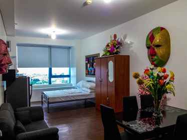 Room Rate Titan Condo At Entrata Alabang, Alabang From 24-12-2023.