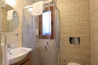 In-room Bathroom Alp Suites Lavanta