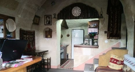 Lobi 2 Naturels Cave House