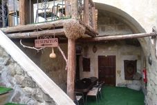 Luar Bangunan Naturels Cave House