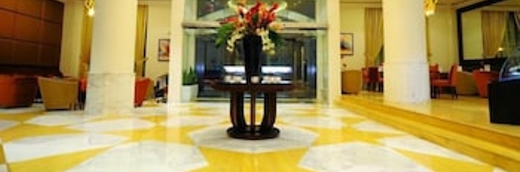 Lobby Monaco Hotel