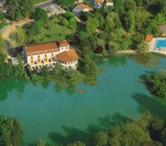 Nearby View and Attractions 2 L'Etang des Reynats