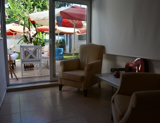 Lobby 2 Mavi Butik Apart