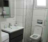 In-room Bathroom 6 Pembe Villa Alacati