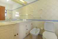 In-room Bathroom Vila Gaivota