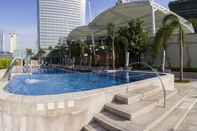 Swimming Pool Shangri-La Residences at the Fort, Manila