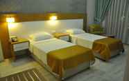 Kamar Tidur 5 Hotel Santana Life