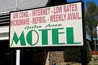 Bên ngoài Golden Arrow Motel