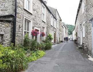 Exterior 2 Linton Court Coach House