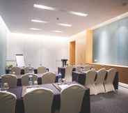 Functional Hall 5 Holiday Inn Express Shanghai Songjiang Fangta, an IHG Hotel