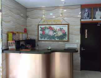 Lobby 2 Expo Hotel