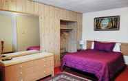 Bedroom 7 Seaway Motel