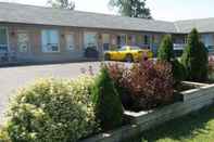 Exterior Seaway Motel