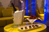 Bar, Cafe and Lounge The Street Milano Duomo | a Design Boutique Hotel