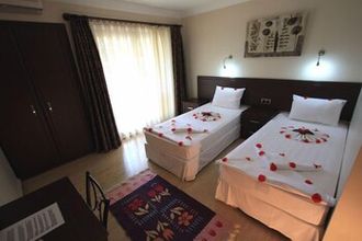 寝室 4 Hotel Holiday Calbis