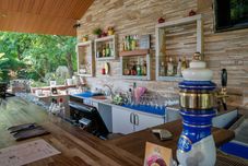 バー、カフェ、およびラウンジ Hotel Holiday Calbis