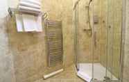 In-room Bathroom 5 Westlands of Pitlochry