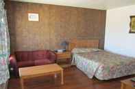 Bedroom Virden Motel
