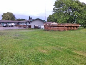 Exterior 4 Moosomin Motel