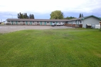 Exterior Moosomin Motel