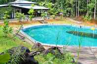 Swimming Pool Kuruwita Retreat