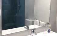 In-room Bathroom 3 Hotel Roquetas El Palmeral by Pierre & Vacances