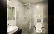 In-room Bathroom 5 Zeytindali Hotel