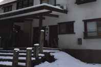 Exterior DEEP & STEEP LODGE HAKUBA