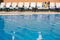 Swimming Pool Mercure Hotel Apartments Dubai Barsha Heights