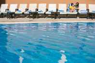 Swimming Pool Mercure Hotel Apartments Dubai Barsha Heights
