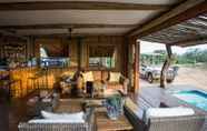 Common Space 2 Nyumbani Estate Bush Lodge - All Inclusive