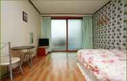 Kamar Tidur 6 First Pension