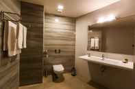 Phòng tắm bên trong Grand Hotel Belvedere Brasov